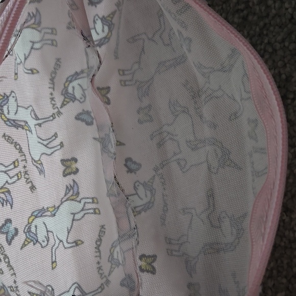 Kendall + Kylie Unicorn Make Up Travel Bag - Picture 4 of 4